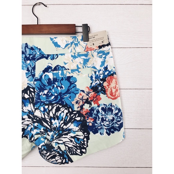 J Crew | Floral Stretch Side Zip Chino Shorts - Picture 5 of 5